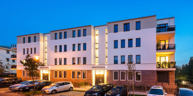 Berlin_Arnouxstraße_Frontansicht_Abend_web_2000px.jpg
