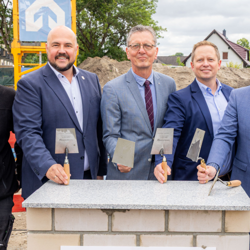 gruppenfoto grundsteinlegung